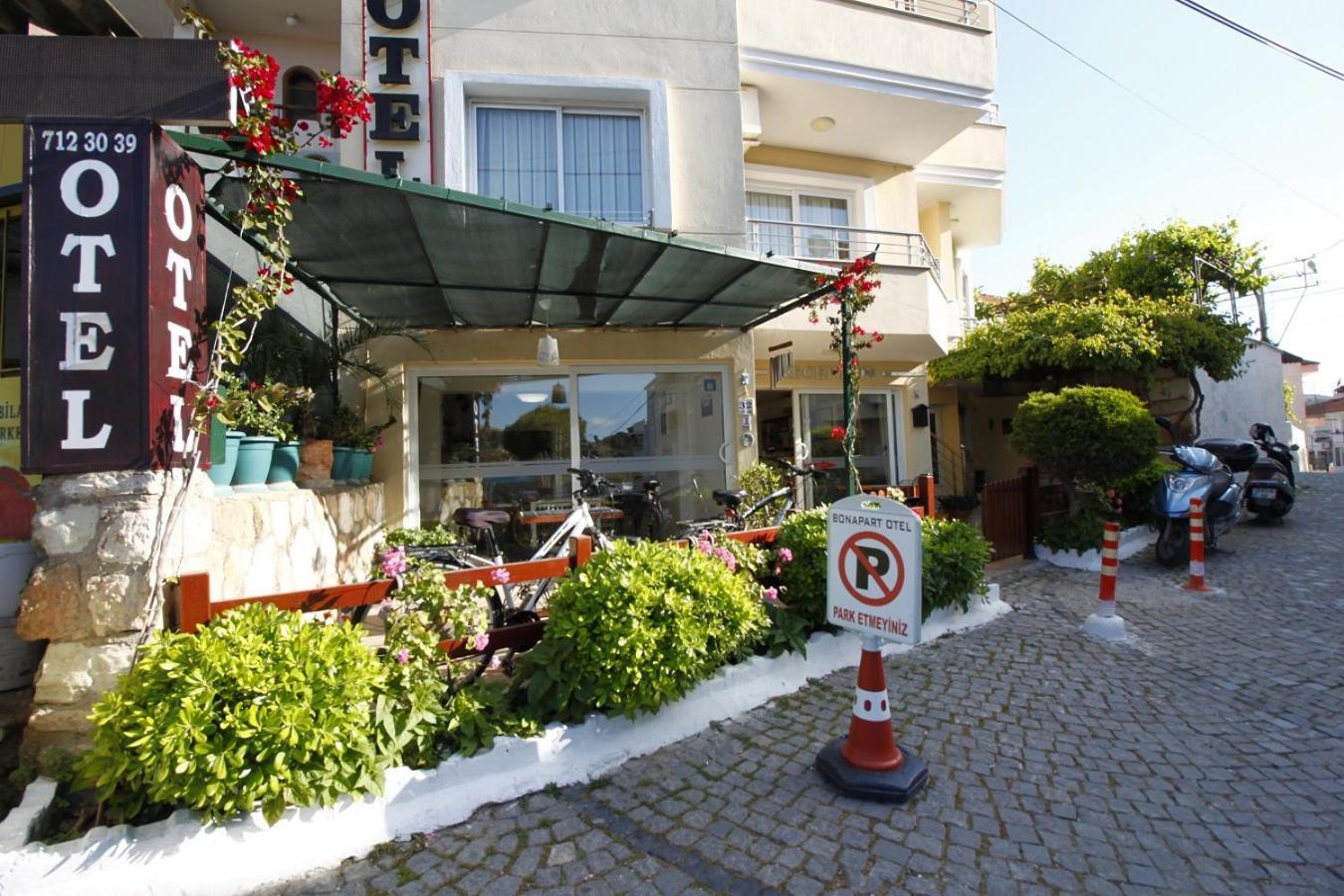 Bonapart Hotel Кешме Экстерьер фото