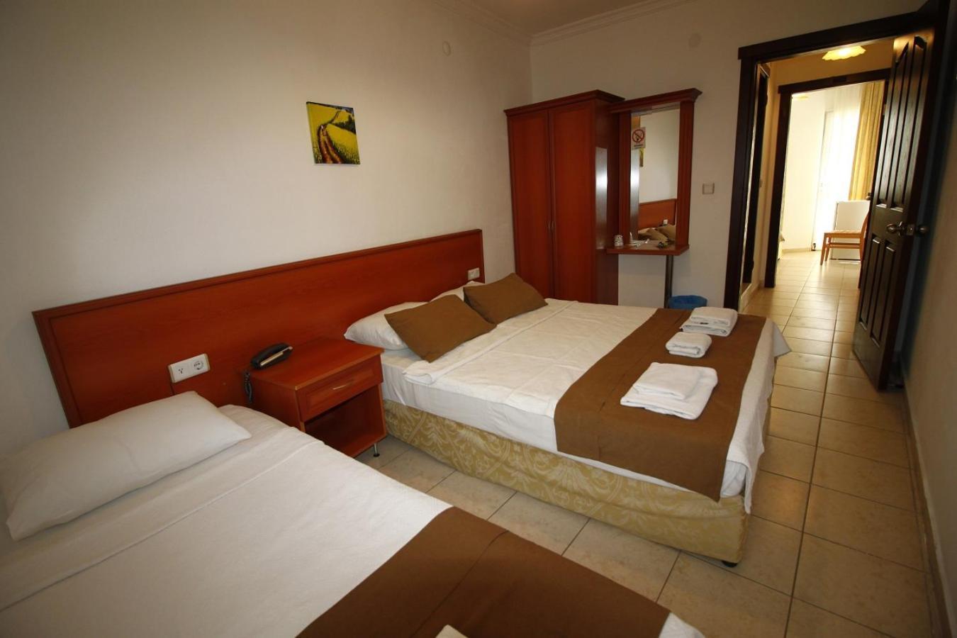 Bonapart Hotel Кешме Экстерьер фото