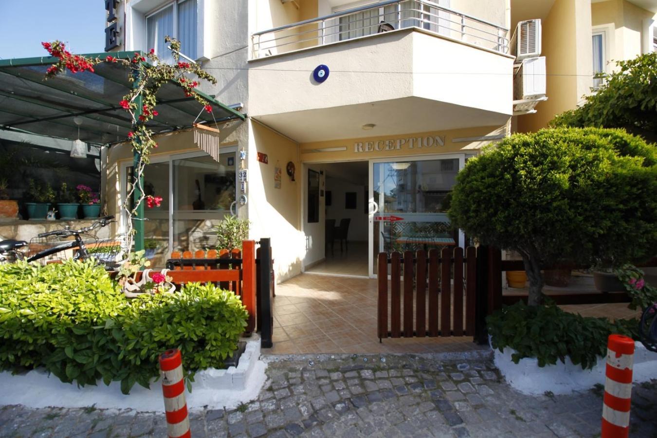 Bonapart Hotel Кешме Экстерьер фото