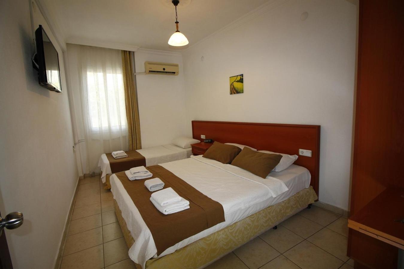 Bonapart Hotel Кешме Экстерьер фото