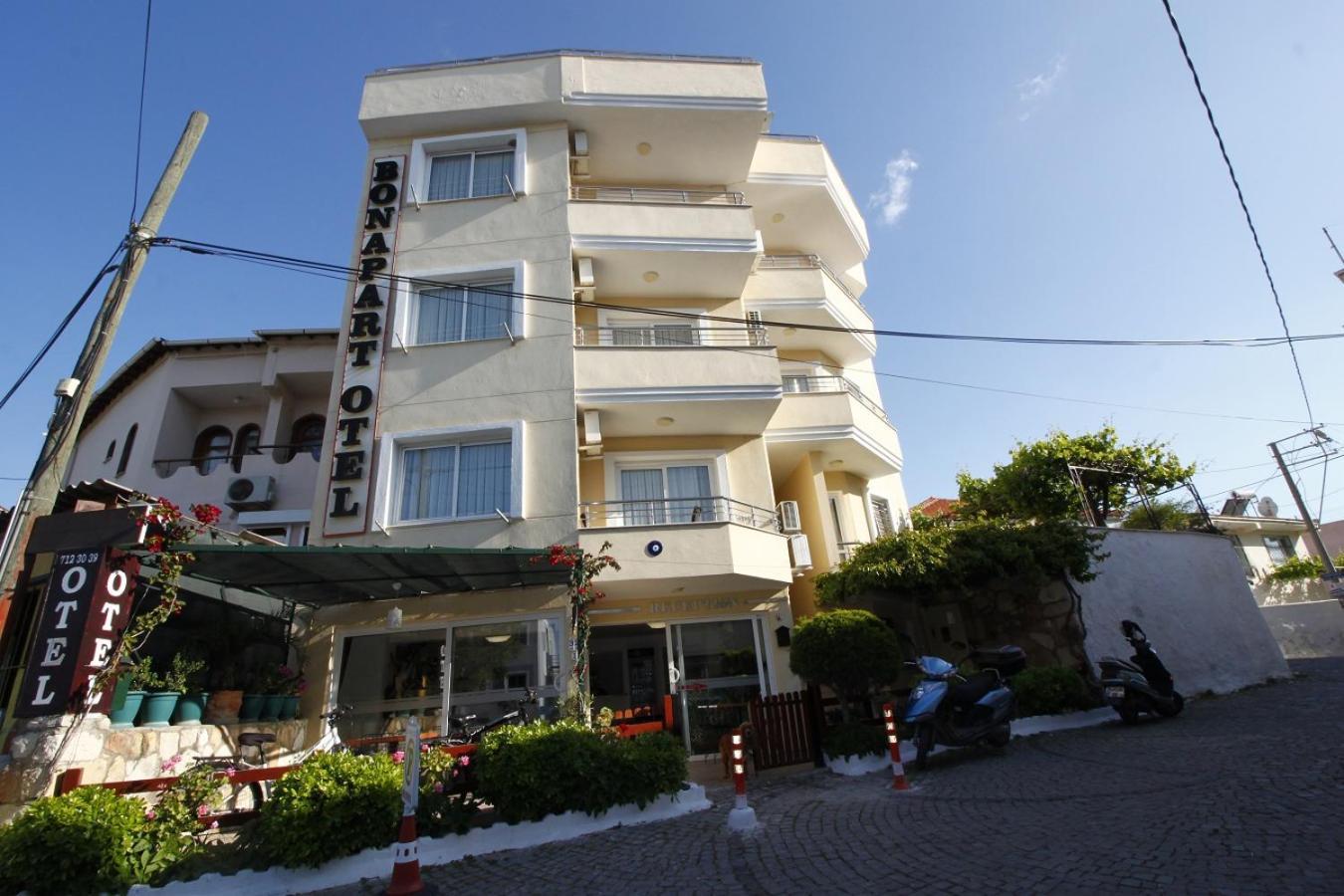 Bonapart Hotel Кешме Экстерьер фото