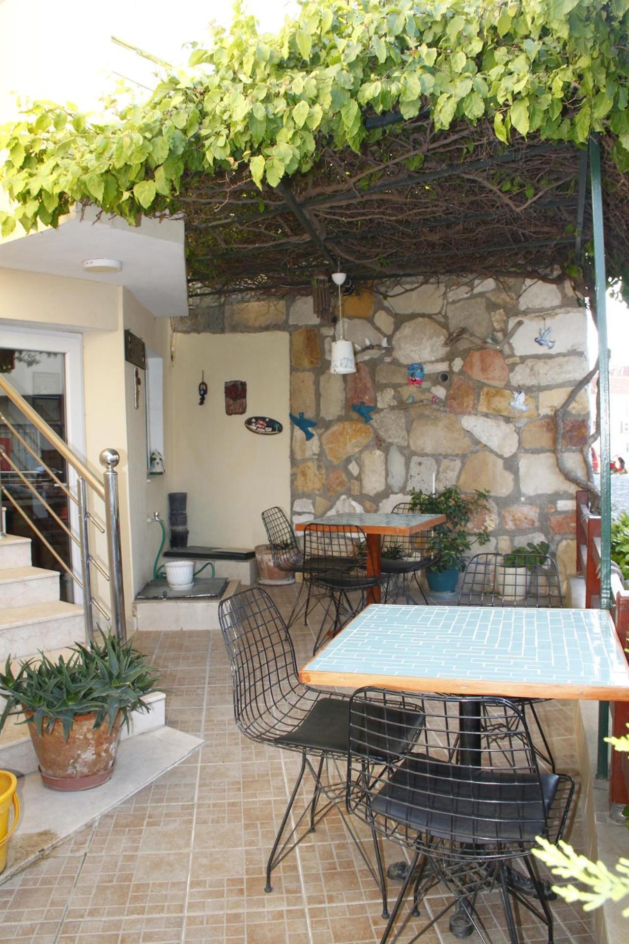 Bonapart Hotel Кешме Экстерьер фото