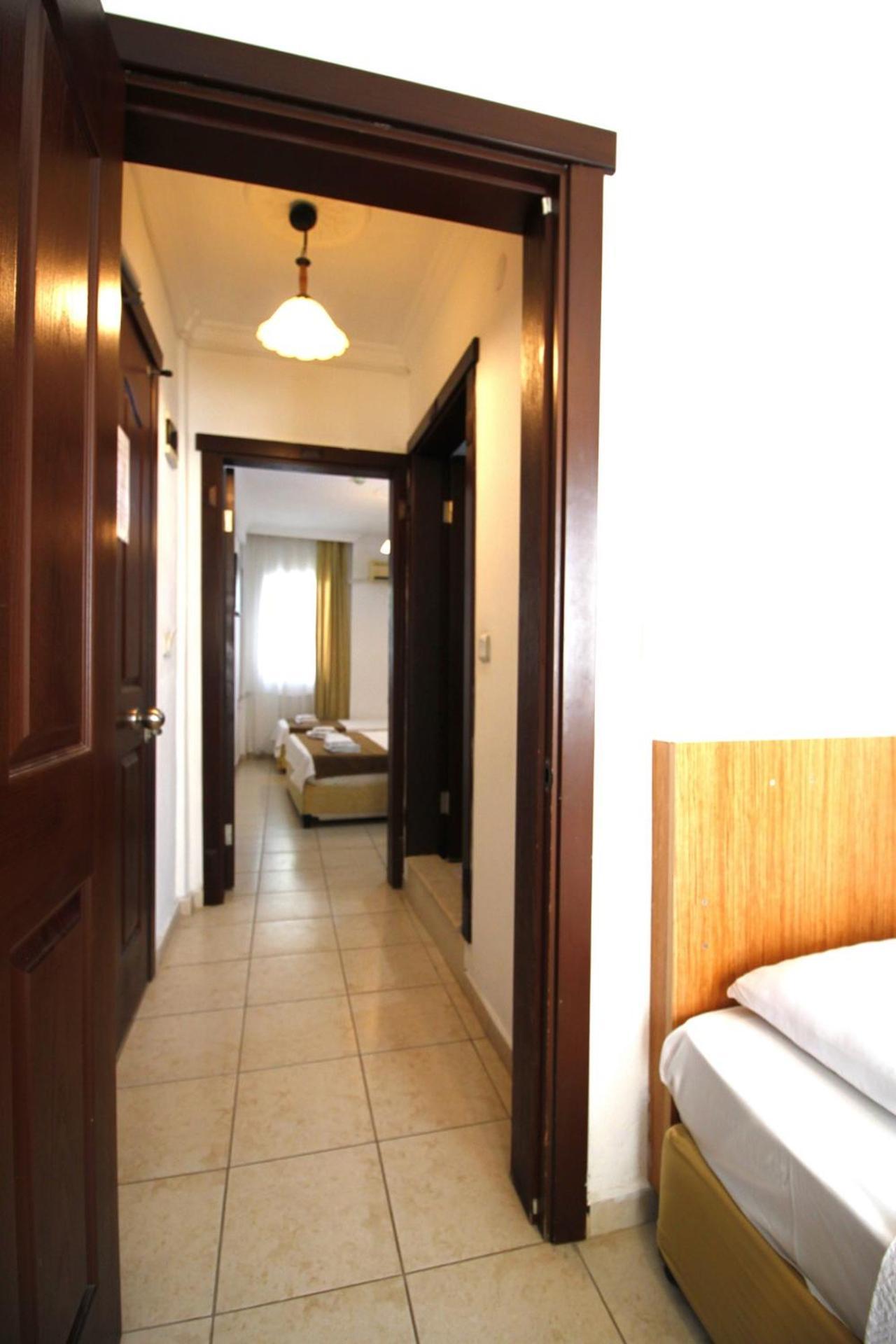 Bonapart Hotel Кешме Экстерьер фото